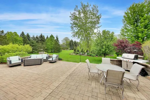 $1,500,000 | 213 Justins Court, Vernon Hills, IL 60061
