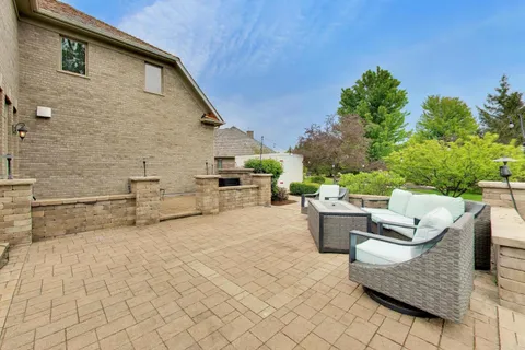 $1,500,000 | 213 Justins Court, Vernon Hills, IL 60061