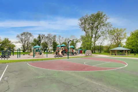 $1,500,000 | 213 Justins Court, Vernon Hills, IL 60061