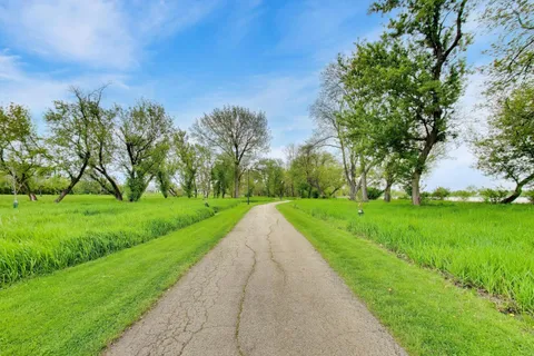 $1,500,000 | 213 Justins Court, Vernon Hills, IL 60061