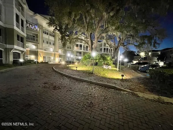 $1,250 | 8290 Gate Parkway West, Unit 169, Jacksonville, FL 32216