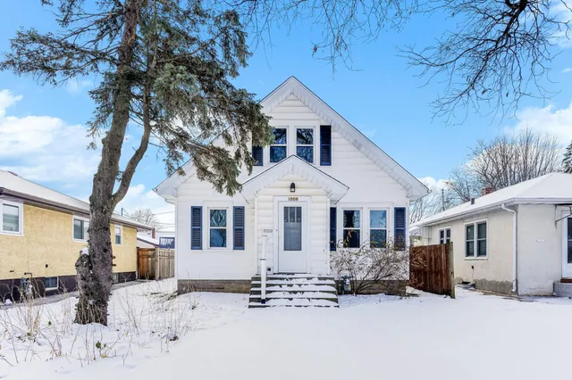 $230,000 | 1008 Scheffer Avenue, St. Paul, MN 55102