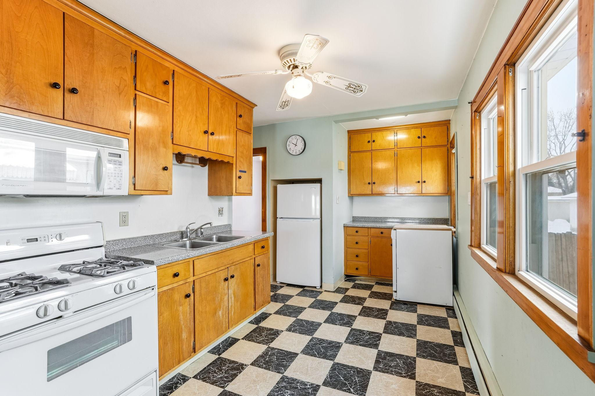 1008 Scheffer Avenue St. Paul, MN 55102 - Photo 7 of 28