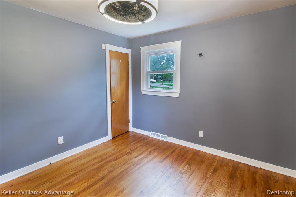 2621 Longview Avenue Rochester Hills, MI 48307 - Photo 10 of 19