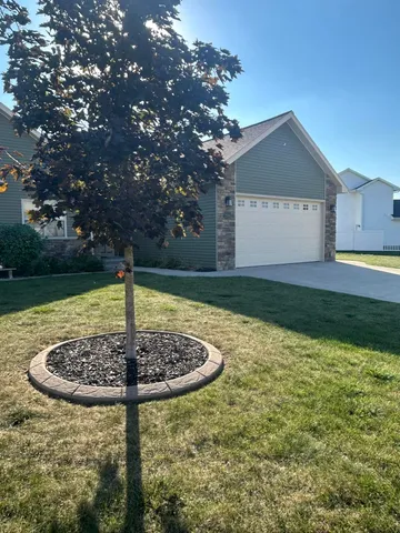$389,900 | 2206 Blue Stem Lane, De Pere, WI 54115