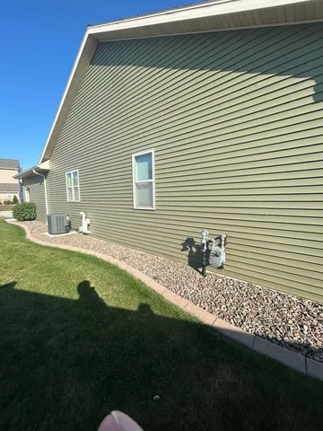 $389,900 | 2206 Blue Stem Lane, De Pere, WI 54115