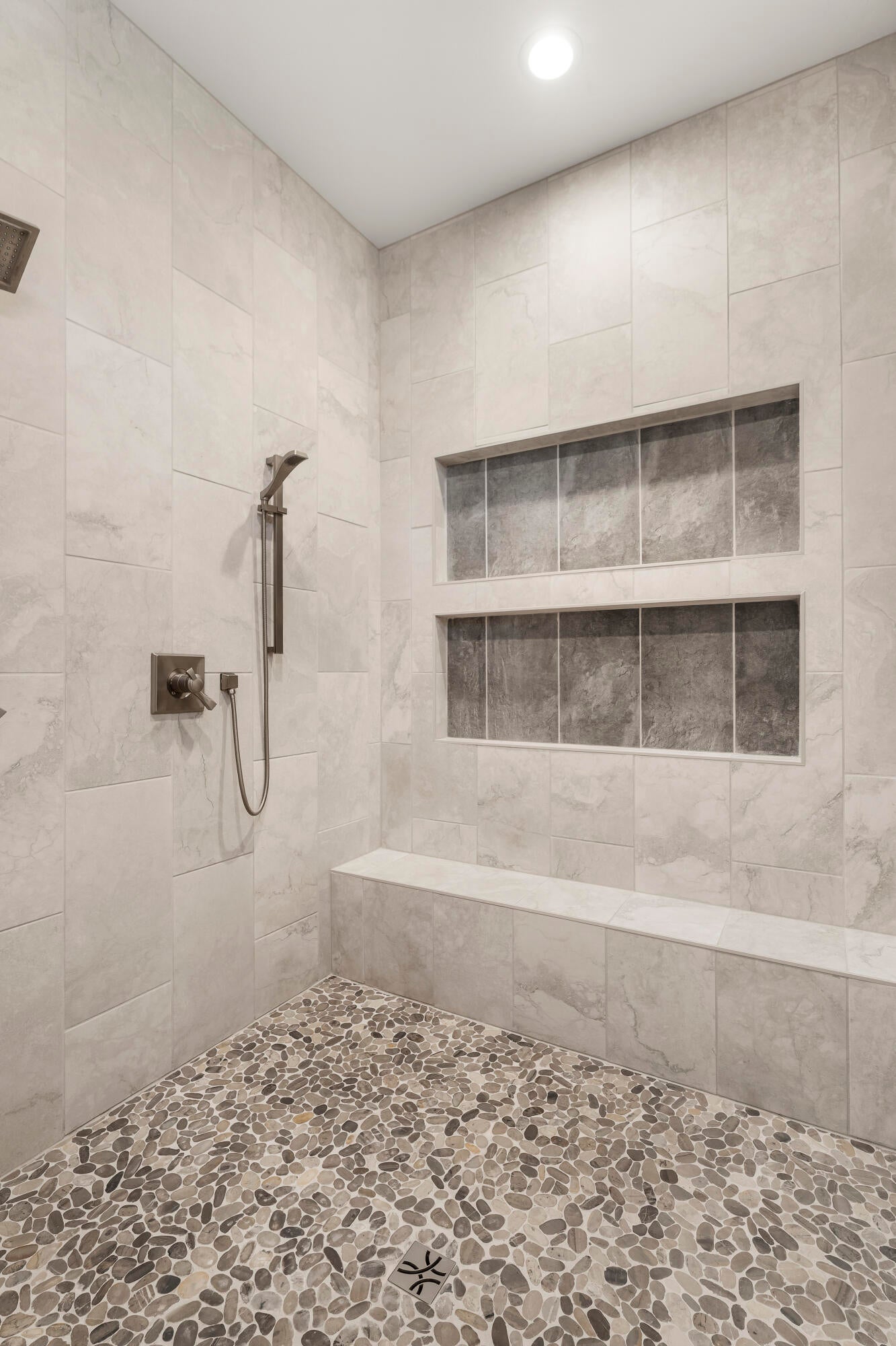 1203 Highland View Loop Redmond, OR 97756 - Photo 15 of 67 05-New