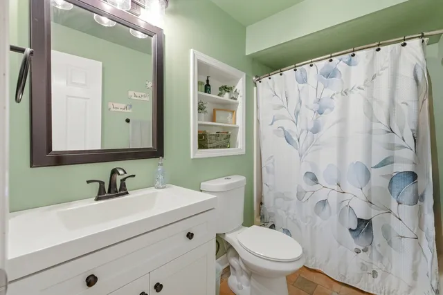 $165,000 | 20224 South Frankfort Square Road, Unit G, Frankfort, IL 60423