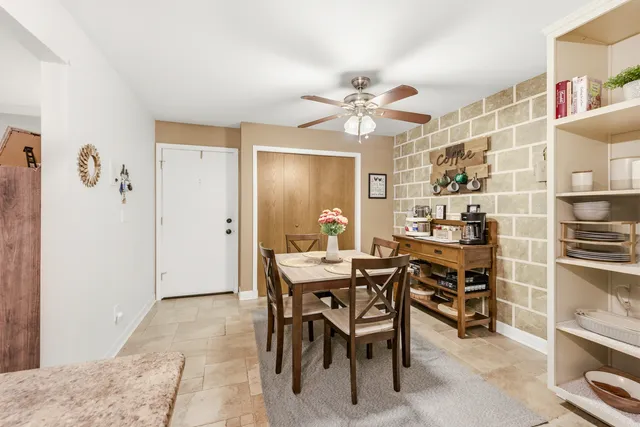 $165,000 | 20224 South Frankfort Square Road, Unit G, Frankfort, IL 60423