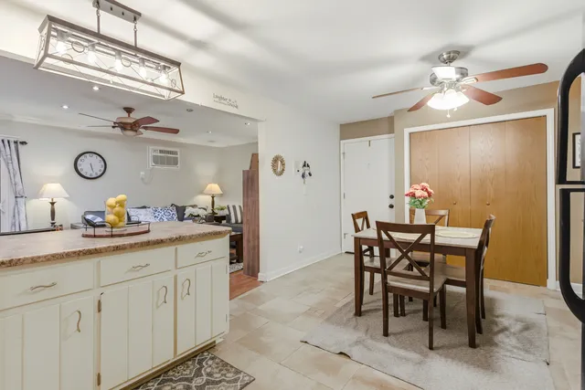 $165,000 | 20224 South Frankfort Square Road, Unit G, Frankfort, IL 60423