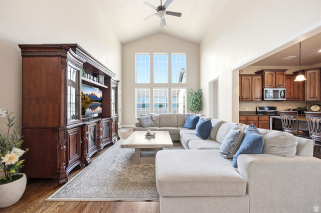 4516 Sebago Way South Jordan, UT 84009 - Photo 14 of 50