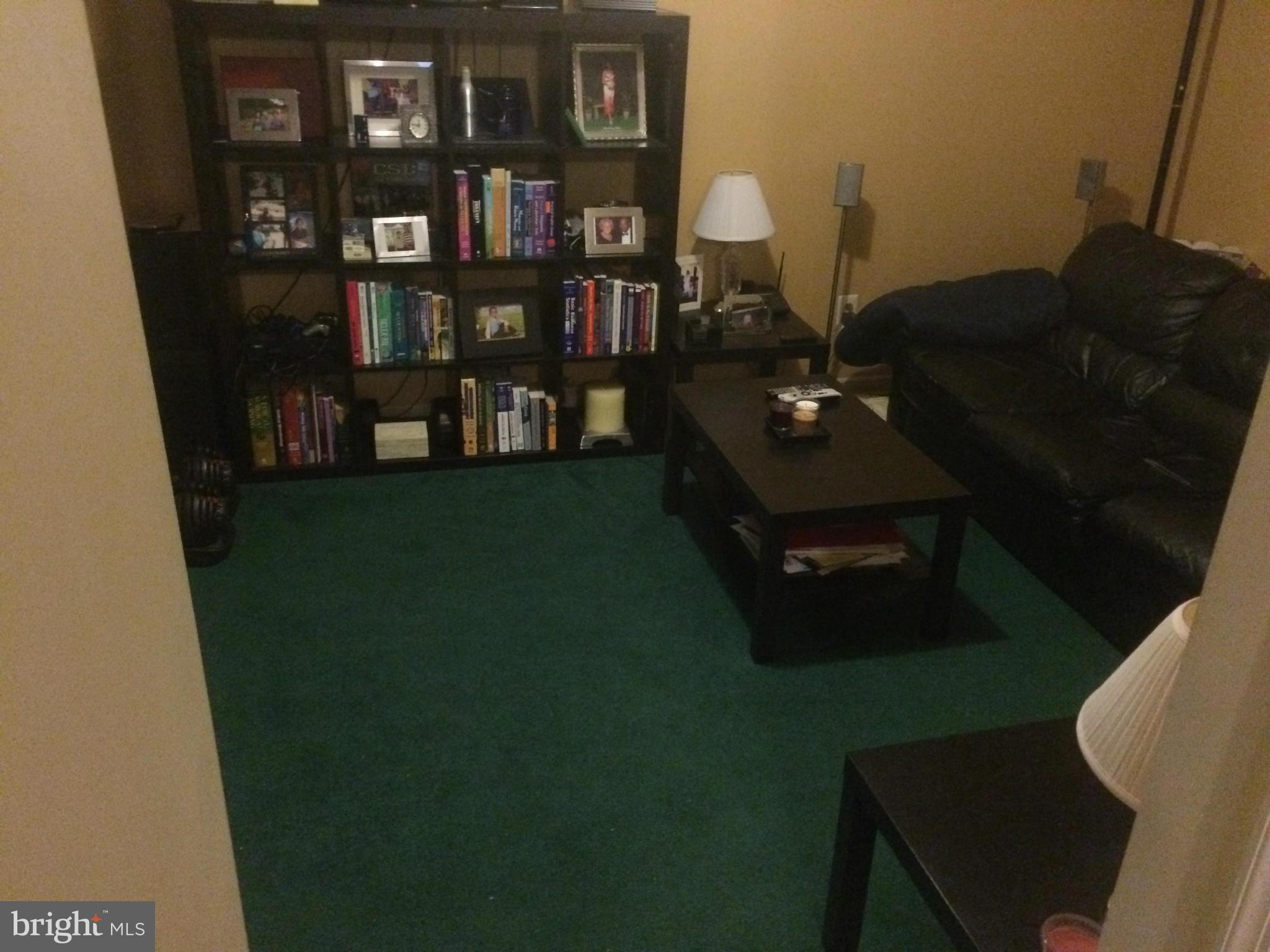 6605 Ridgeborne Drive Baltimore, MD 21237 - Photo 15 of 24 Living Room