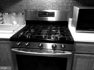 6605 Ridgeborne Drive Baltimore, MD 21237 - Photo 20 of 24 Kitchen