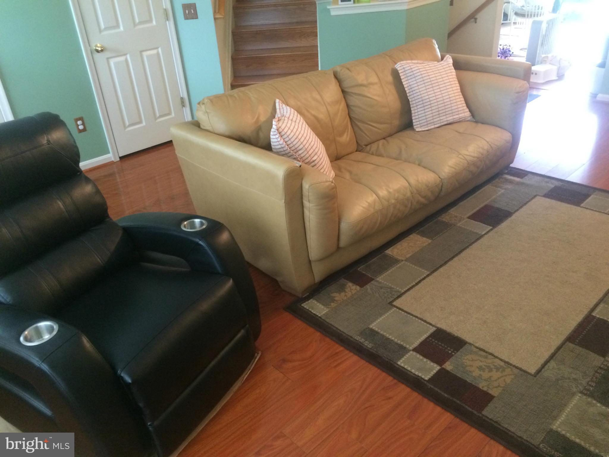 6605 Ridgeborne Drive Baltimore, MD 21237 - Photo 3 of 24 Family Room