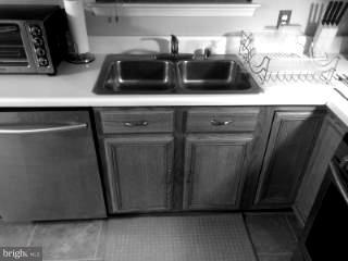 6605 Ridgeborne Drive Baltimore, MD 21237 - Photo 22 of 24 Kitchen