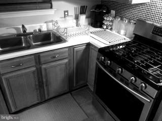 6605 Ridgeborne Drive Baltimore, MD 21237 - Photo 23 of 24 Kitchen