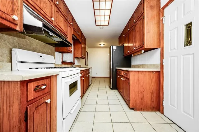 $200,000 | 6570 Charles Drive, Morrow, GA 30260