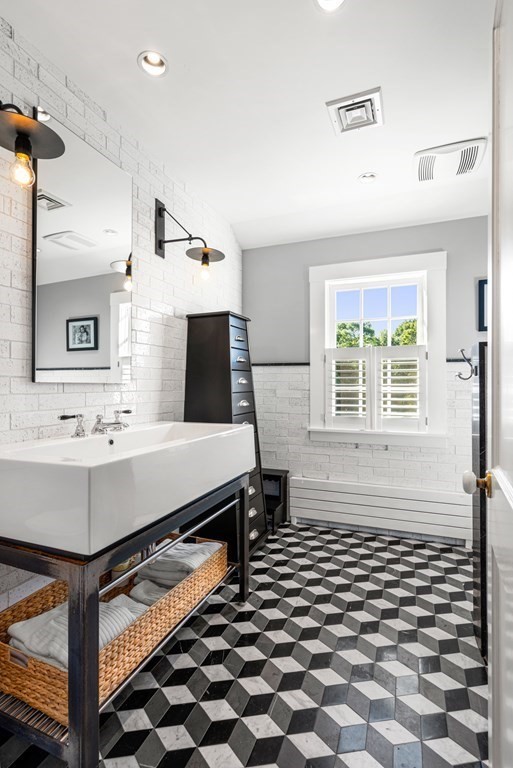 26 Skating Pond Road Weston, MA 02493 - Photo 28 of 41