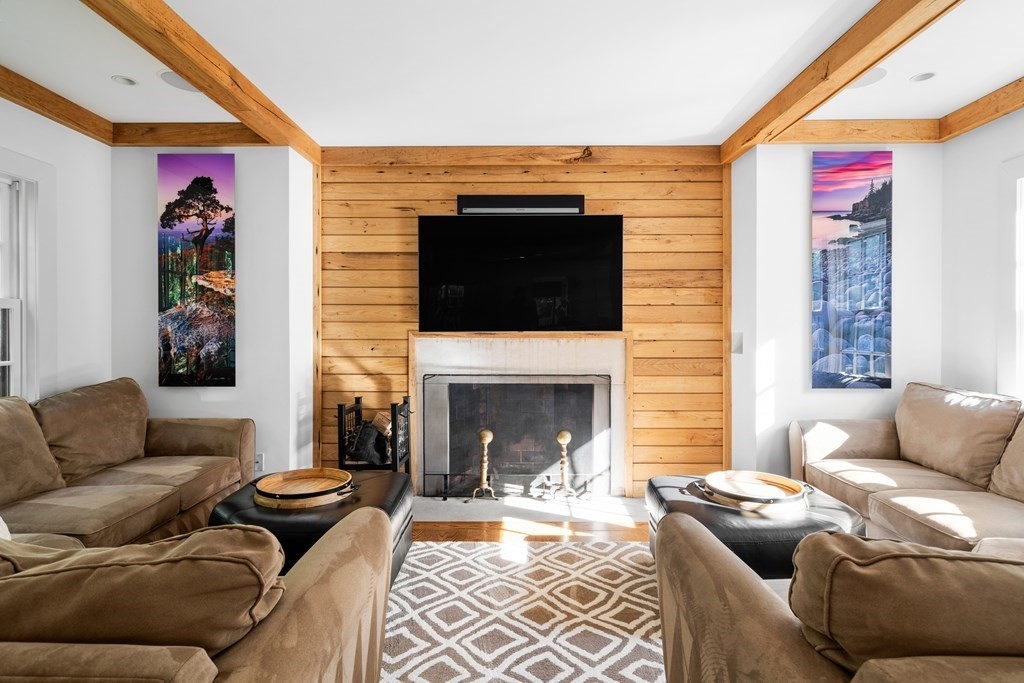 26 Skating Pond Road Weston, MA 02493 - Photo 9 of 41