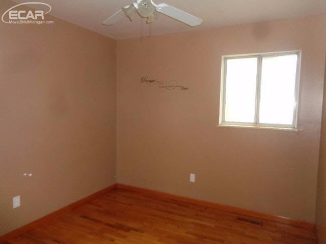 3505 Ridgecliffe Drive Flint, MI 48532 - Photo 11 of 12