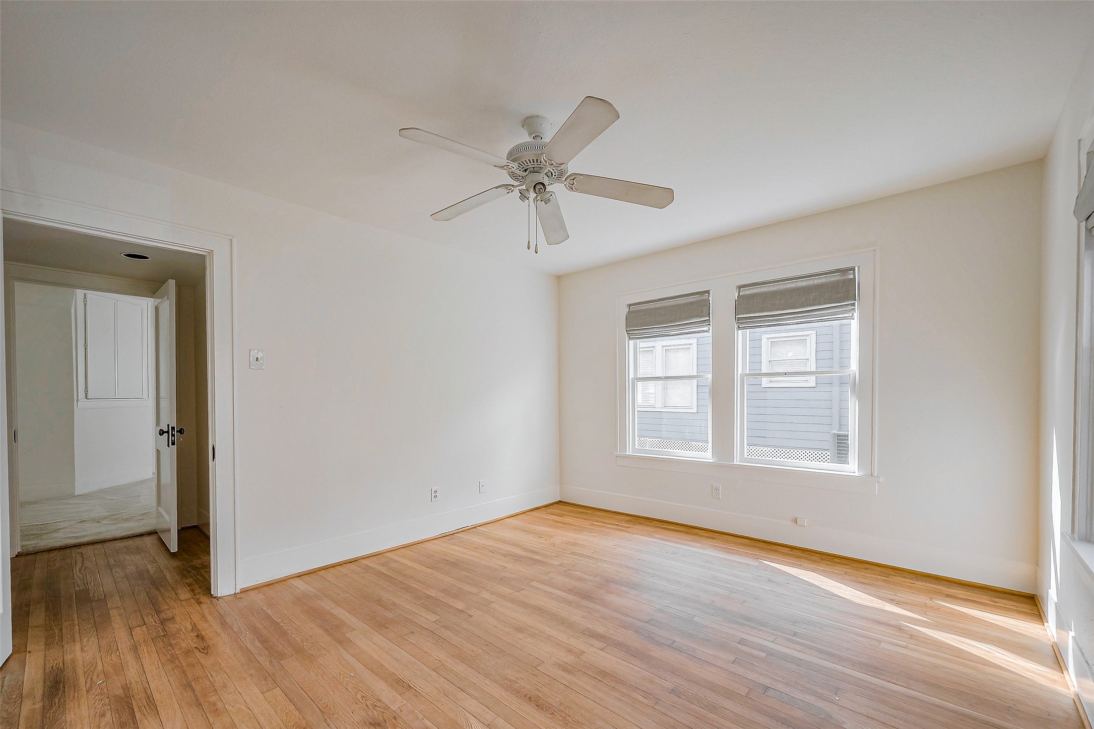 1614 Ridgewood Street Houston, TX 77006 - Photo 22 of 24