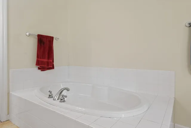 $490,000 | 733 South Stark Highway, Weare, NH 03281