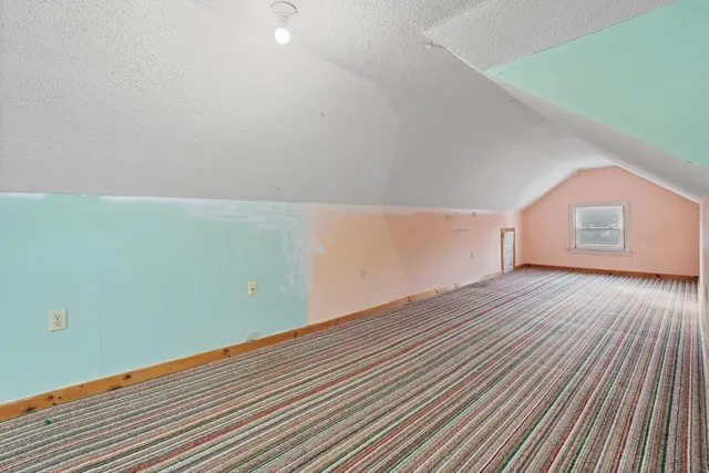 $490,000 | 733 South Stark Highway, Weare, NH 03281