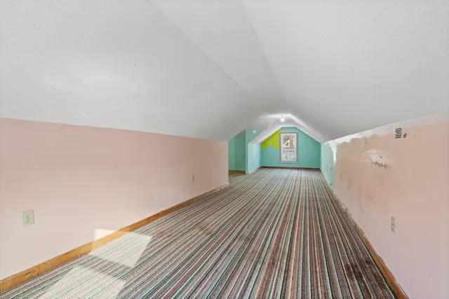 $490,000 | 733 South Stark Highway, Weare, NH 03281