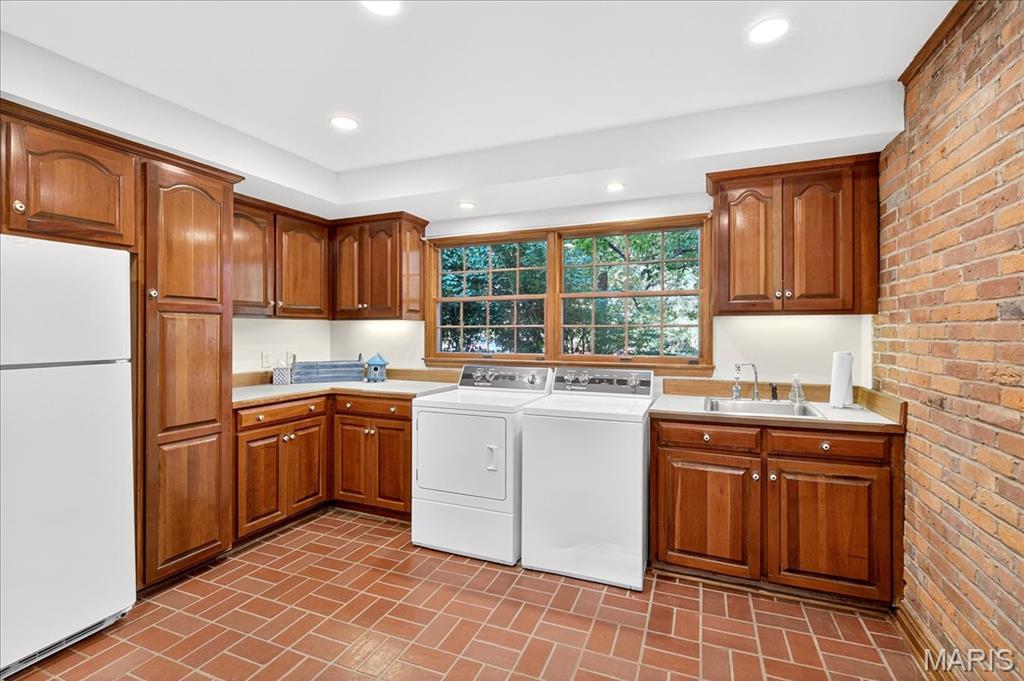 149 North Spoede Road Creve Coeur, MO 63141 - Photo 17 of 78 Gallery Image 17