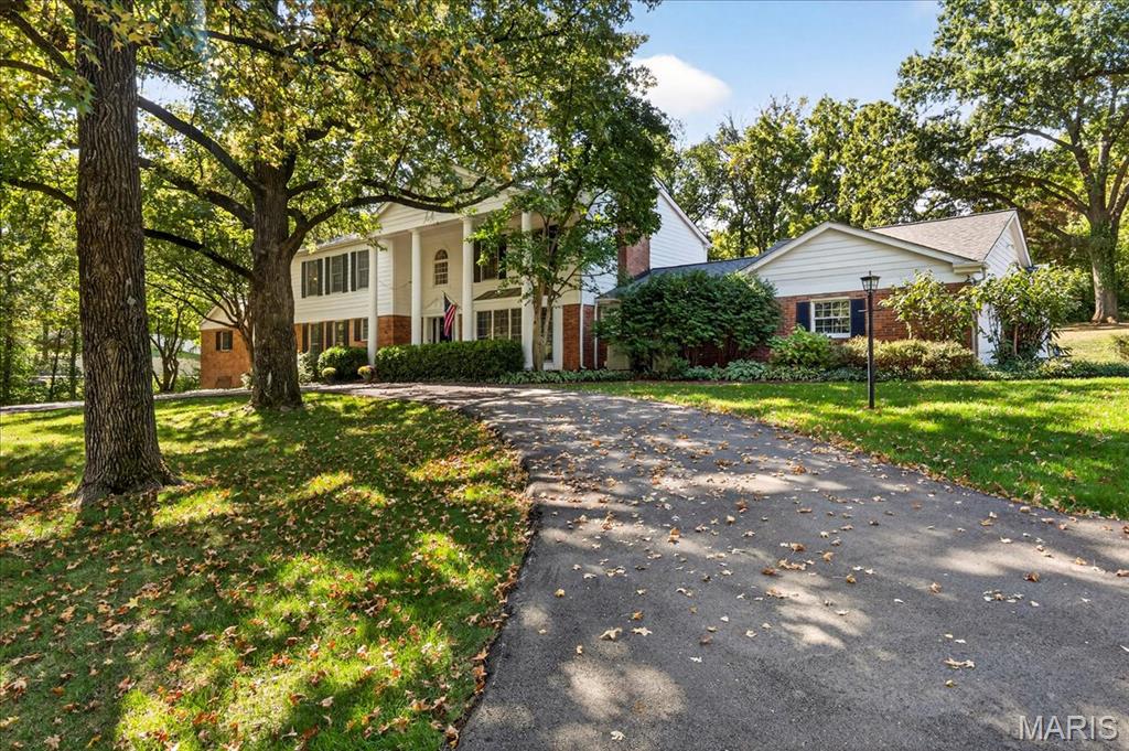 149 North Spoede Road Creve Coeur, MO 63141 - Photo 4 of 78 Gallery Image 4