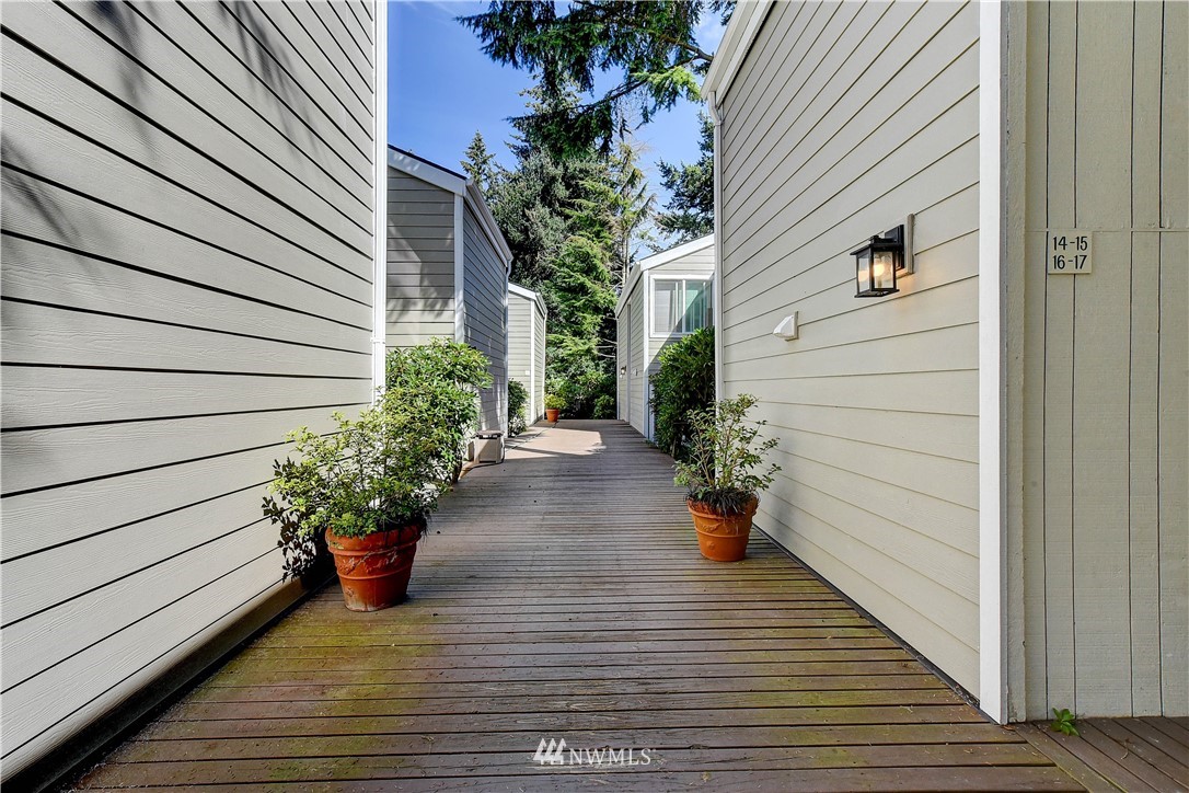 7901 196th Street Southwest, Unit 16 Edmonds, WA 98026 - Photo 2 of 20 Gallery Image 2