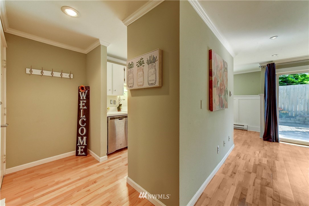 7901 196th Street Southwest, Unit 16 Edmonds, WA 98026 - Photo 3 of 20 Gallery Image 3