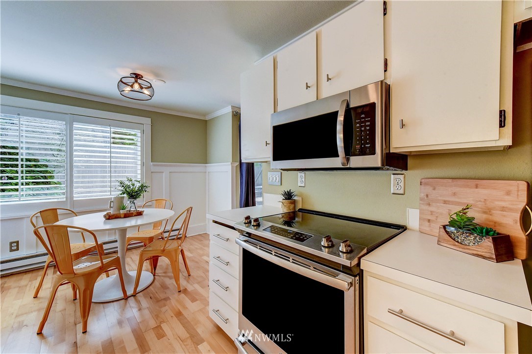 7901 196th Street Southwest, Unit 16 Edmonds, WA 98026 - Photo 6 of 20 Gallery Image 6