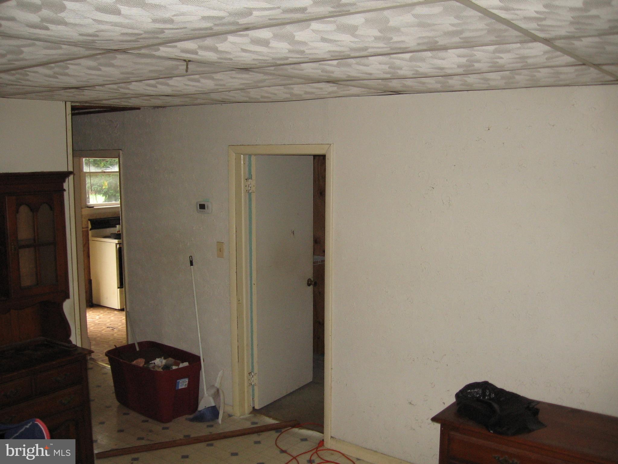 1673 Twickenham Road Pasadena, MD 21122 - Photo 14 of 23 Gallery Image 14