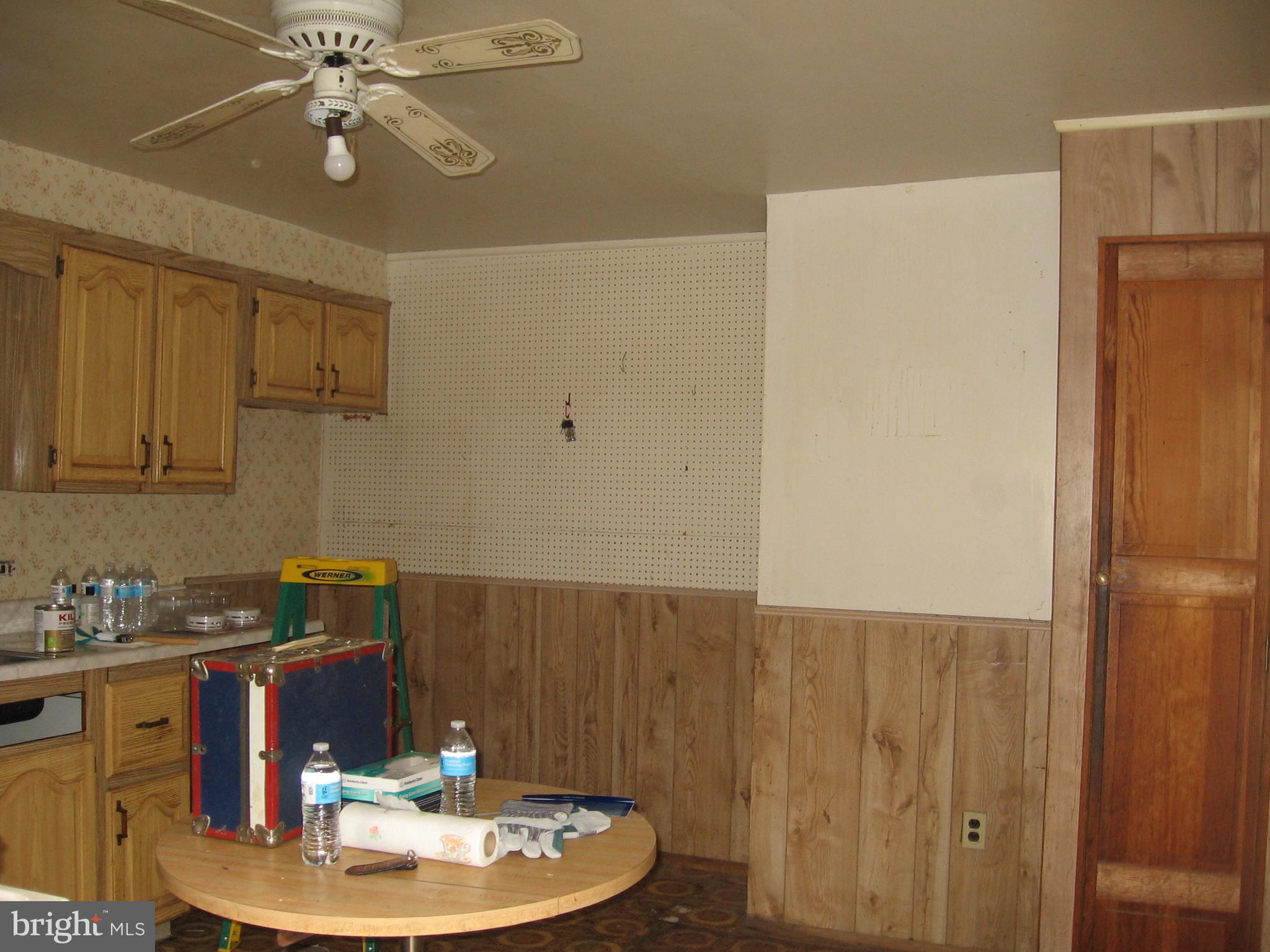 1673 Twickenham Road Pasadena, MD 21122 - Photo 8 of 23 Gallery Image 8