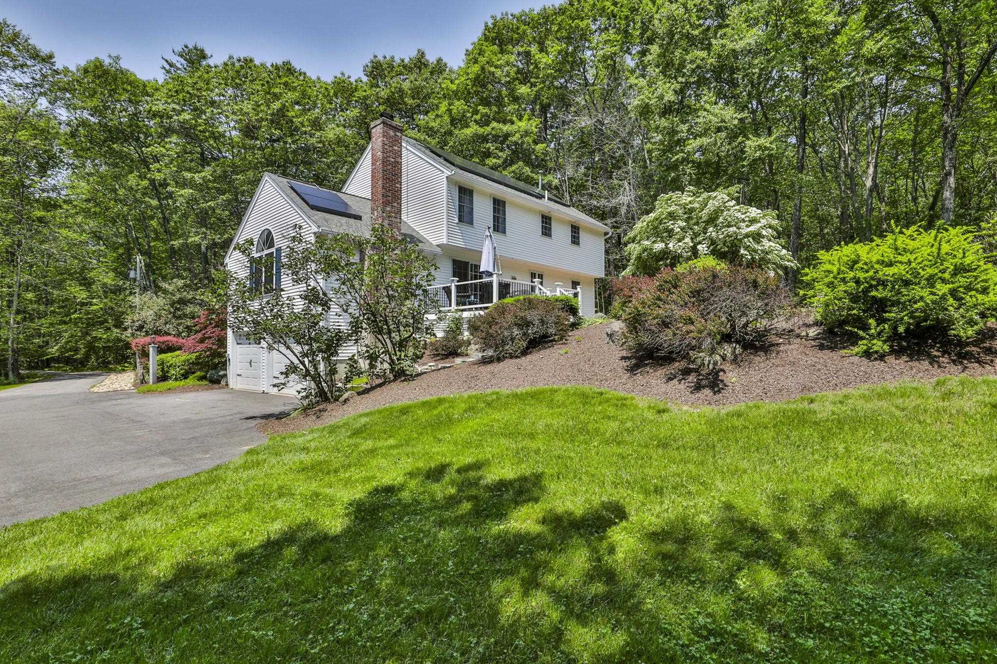 25 Westview Road Brookline, NH 03033 - Photo 3 of 46