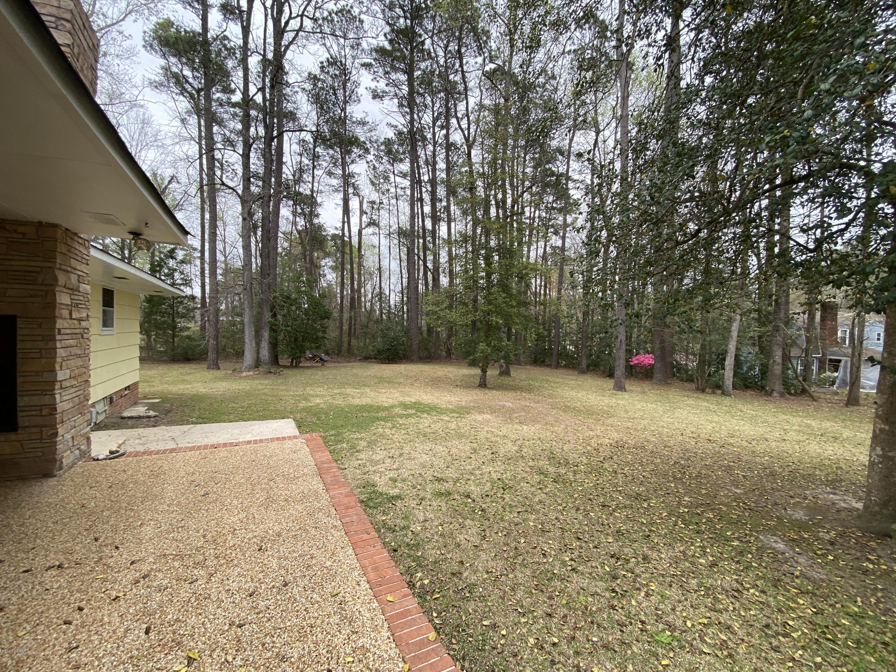 2324 Country Club Road Jacksonville, NC 28546 - Photo 68 of 70 BackyardC