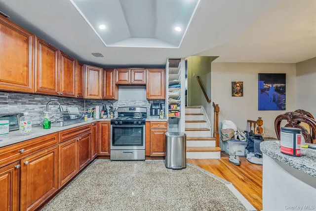 a view of a kitchen and dining room