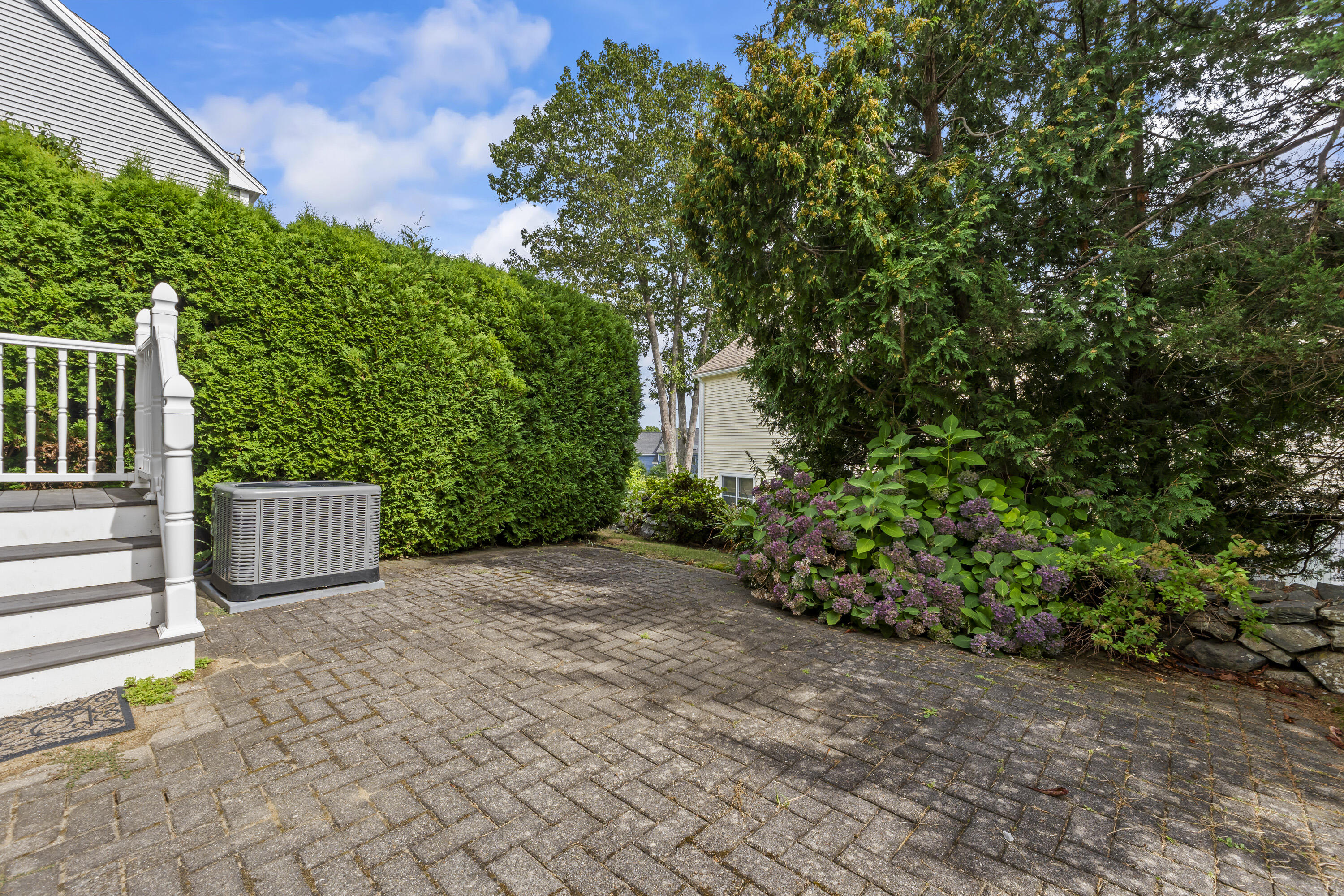 10 Yorke Ridge Way, Unit 10 York, ME 03909 - Photo 17 of 51 10 Yorke Ridge Way #10_124