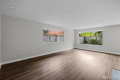 $915,000 | 2157 North 122nd Street, Seattle, WA 98133