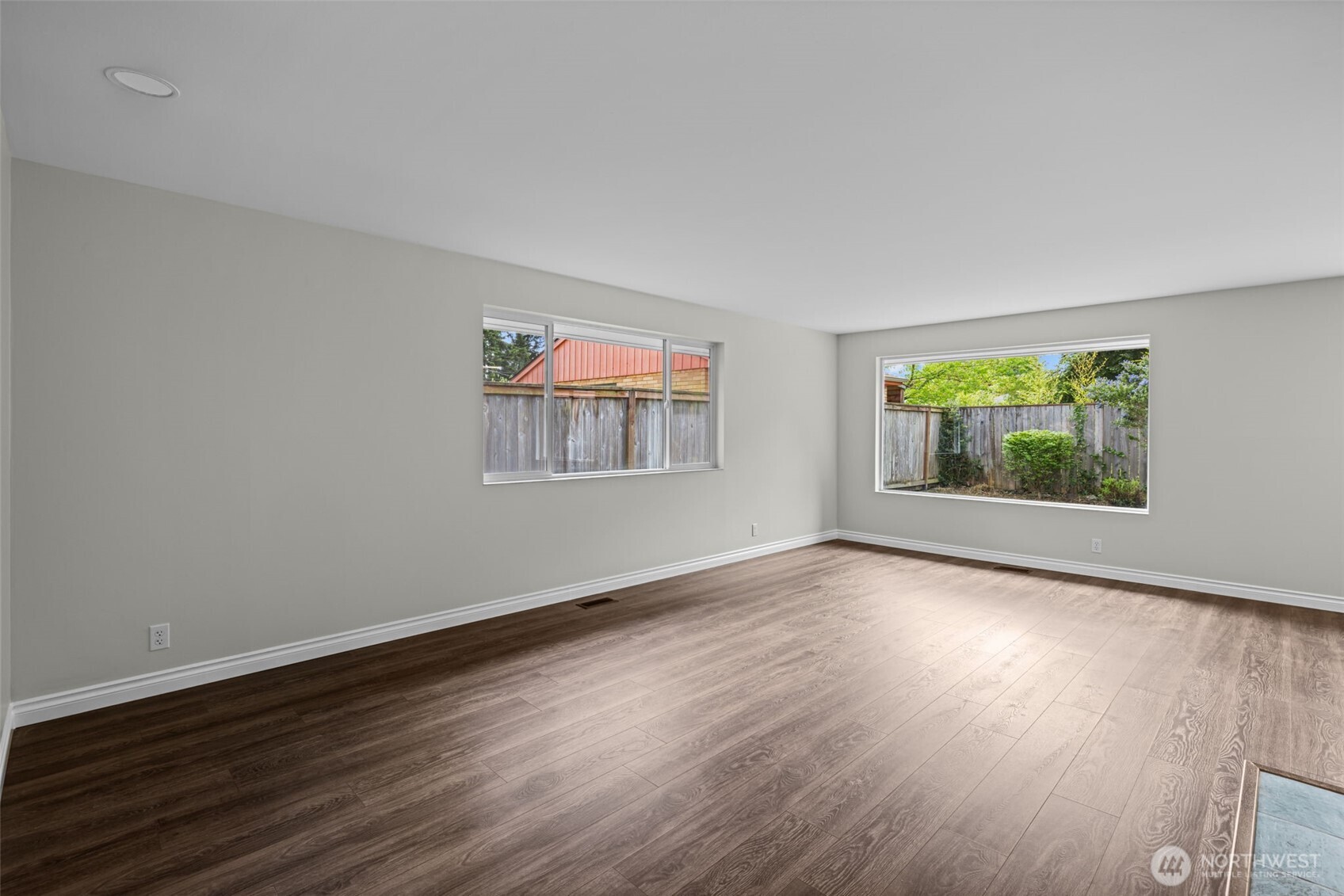2157 North 122nd Street Seattle, WA 98133 - Photo 6 of 31