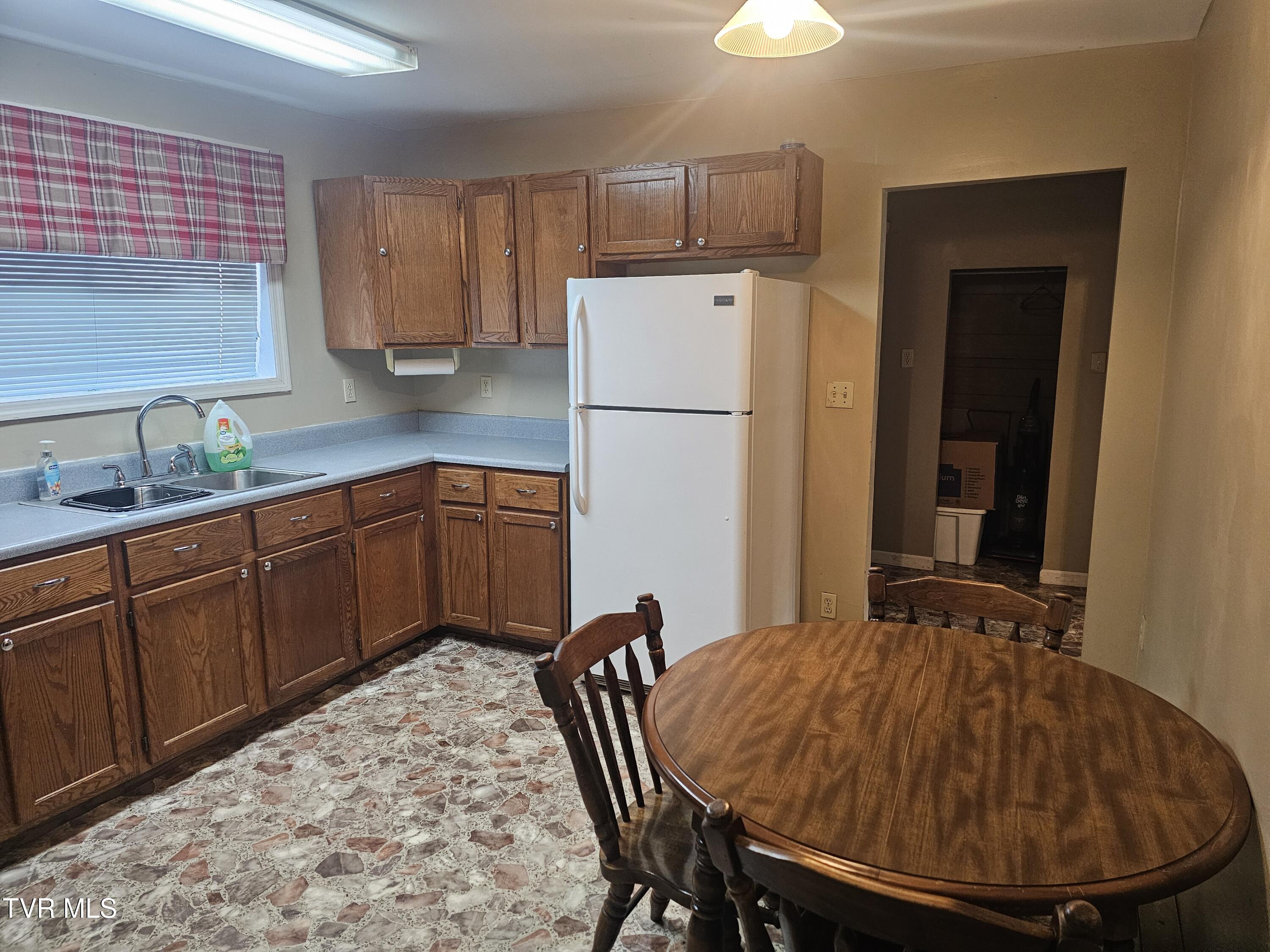807 Coeburn Road Wise, VA 24293 - Photo 23 of 34 kitchen