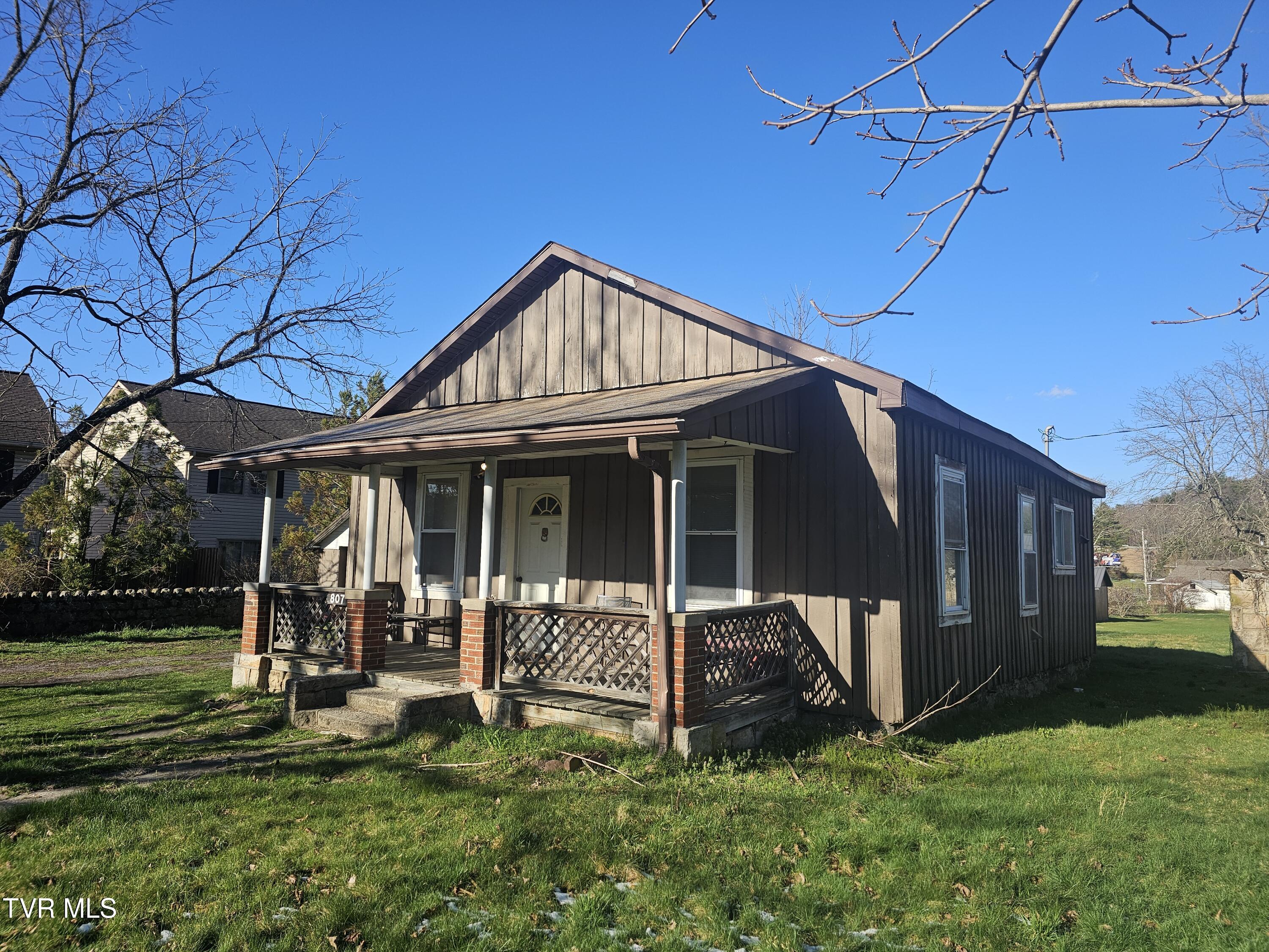 807 Coeburn Road Wise, VA 24293 - Photo 4 of 34 front, right