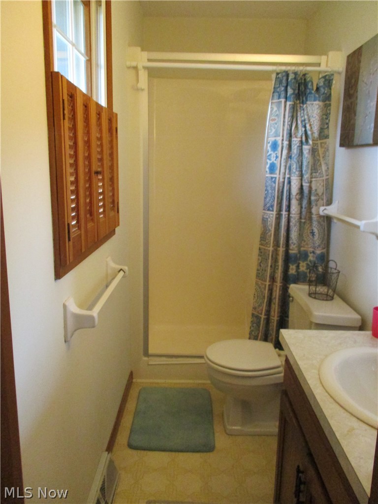 167 Burns Road Elyria, OH 44035 - Photo 8 of 15 Gallery Image 8