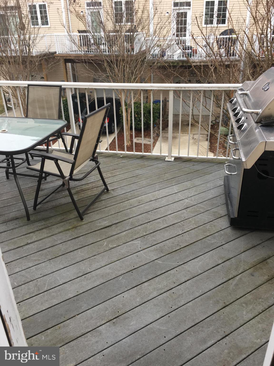 24999 Riding Center Drive Chantilly, VA 20152 - Photo 3 of 20 Deck