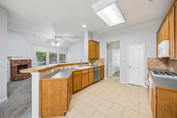 $425,000 | 11361 Clover Knoll Drive, Frisco, TX 75035