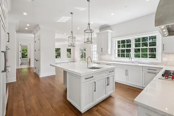 $25,000 | 15 High Point Terrace, Scarsdale, NY 10583