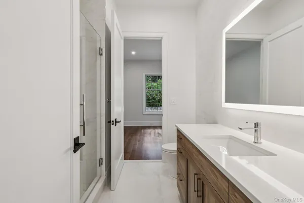 $25,000 | 15 High Point Terrace, Scarsdale, NY 10583