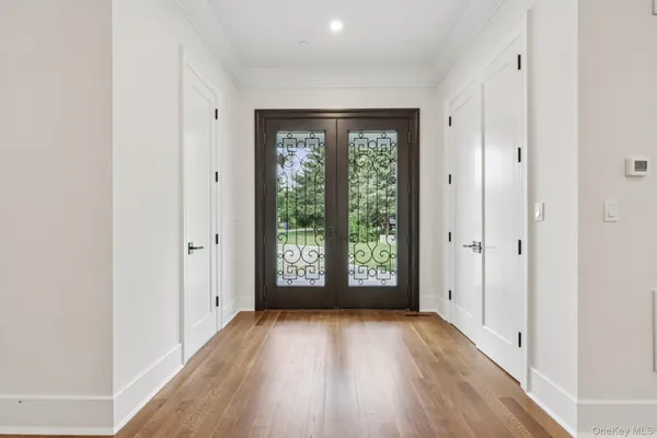 $25,000 | 15 High Point Terrace, Scarsdale, NY 10583