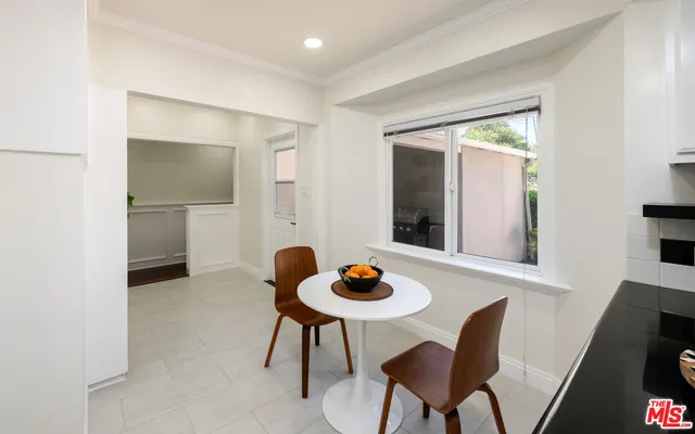 $1,800,000 | 4547 Ledge Avenue, Toluca Lake, CA 91602